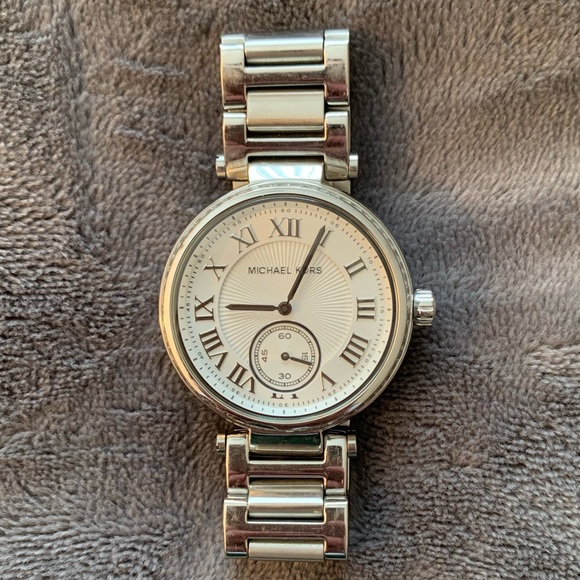 Michael Kors Skylar Crystal Bezel Bracelet Watch Silver 42mm - Picture 2 of 10